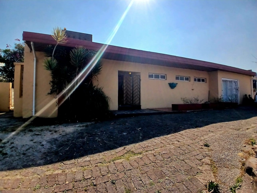 7 Bedroom Property for Sale in Dale View Eastern Cape